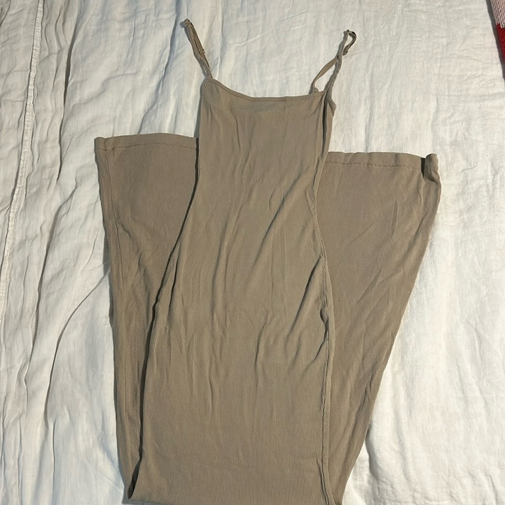 Long skims tan ribbed gown